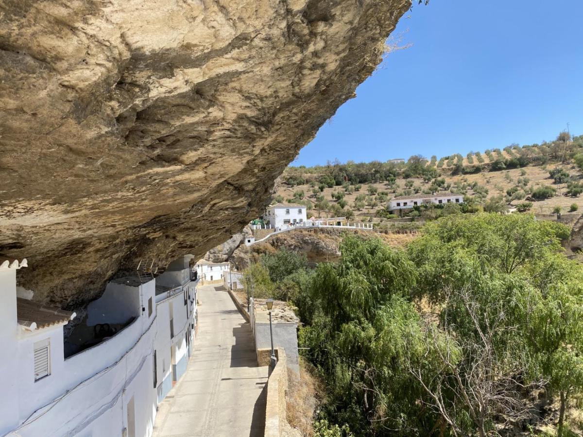 Casa Entre Rocas Setenil Setenil De Las Bodegas ภายนอก รูปภาพ