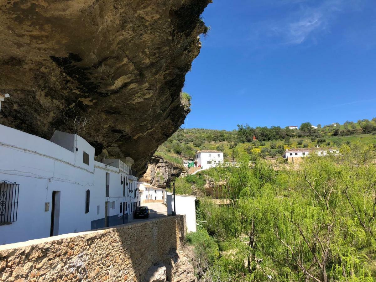 Casa Entre Rocas Setenil Setenil De Las Bodegas ภายนอก รูปภาพ